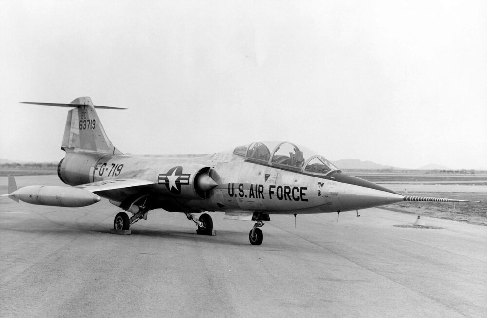 F-104B2.thumb.JPG.1adc0589064353b84632fe774c9b2184.JPG