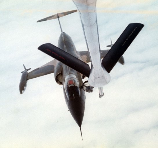 f-104c-starfighter-12.jpg.39eee9da6f8c213342d44d66fae9ba47.jpg