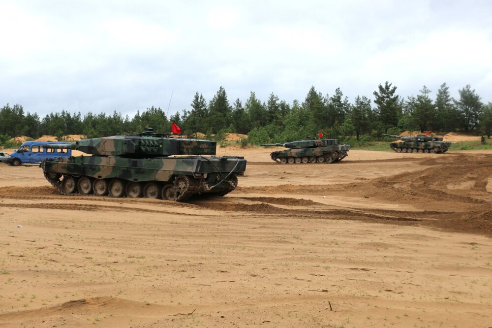 WOJTEK środkowy PKW Łotwa.jpg