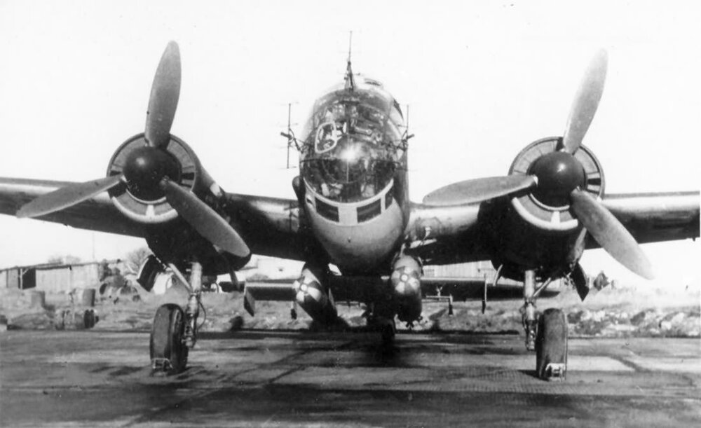 Ju_188A-3_torpedo-bomber.thumb.jpg.cb17b44f2a80c21759e3fa50893a2a4e.jpg