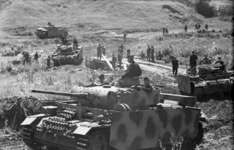 Panzer_III_ausf_M_3.jpg.d8e79abb253539a33e470fe5ac9e6530.jpg