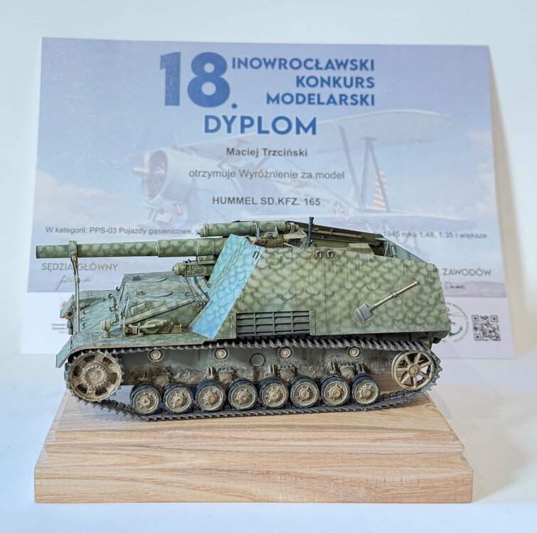 Dyplom - hummel.jpg