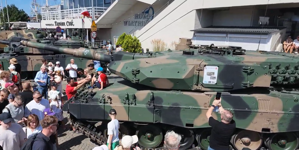 Leo gdynia.png