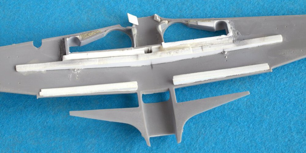Yak-1b_010.thumb.jpg.95fcc86e53f5ea5c7d923d693dba1af3.jpg